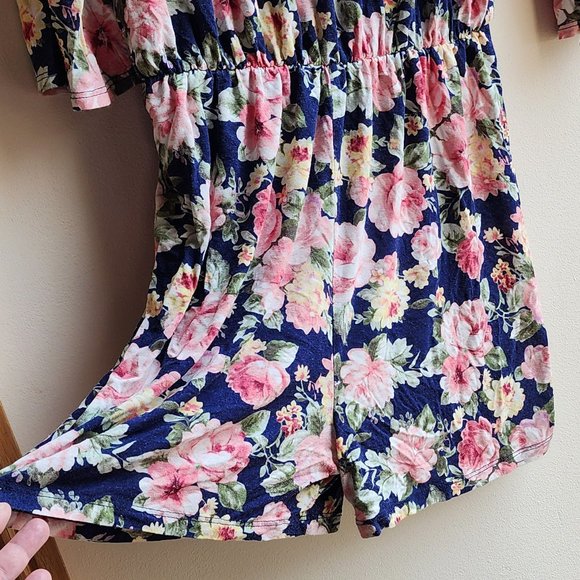 Gilli Floral Culotte Dress Size Large - Picture 9 of 16